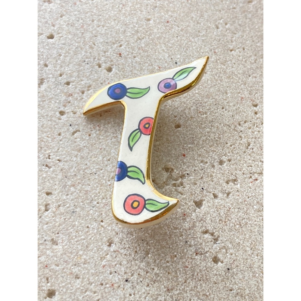 Vintage‎ Initial T Brooch Pin White Hand Painted Ceramic Floral Letter Monogram